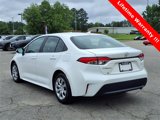 Used 2021 Toyota Corolla LE image 3