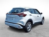 New 2025 Nissan Kicks Play S image 4
