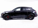 Certified 2022 Porsche Macan S image 2