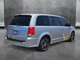 Used 2018 Dodge Grand Caravan SE image 5