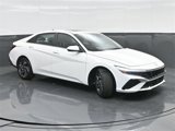 Used 2025 Hyundai Elantra SEL image 5