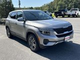 Used 2021 Kia Seltos LX image 2