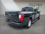 Used 2019 Nissan Titan SV image 5