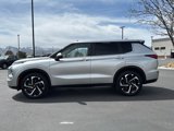 Used 2022 Mitsubishi Outlander SE image 4
