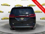 Used 2023 Chrysler Pacifica Limited image 4