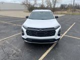 Used 2025 Chevrolet Equinox LT w/ Convenience Package II image 2