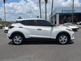 Used 2021 Nissan Kicks S image 3