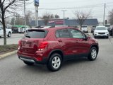 Used 2022 Chevrolet Trax LT w/ LT Convenience Package image 5