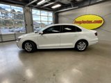 Used 2017 Volkswagen Jetta S image 2
