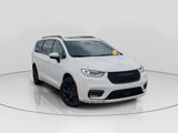 Used 2023 Chrysler Pacifica Touring-L w/ Uconnect Theater Family Group image 1