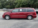 Used 2015 Chrysler Town & Country Touring image 2