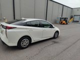 Used 2017 Toyota Prius Four image 3