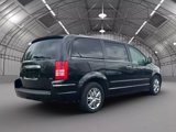 Used 2008 Chrysler Town & Country Limited image 5