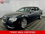 Used 2018 Chrysler 300 Touring w/ Chrome Appearance Package image 3