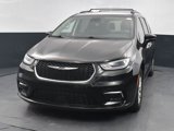 Used 2022 Chrysler Pacifica Touring-L image 4