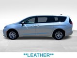Used 2023 Chrysler Pacifica Touring-L image 3