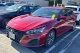 Used 2024 Nissan Altima 2.5 SV image 2