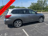 Used 2017 Nissan Pathfinder SV image 3