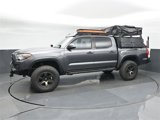 Used 2016 Toyota Tacoma TRD Off-Road image 4