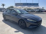 Used 2021 Hyundai Elantra SEL image 2