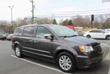 Used 2016 Chrysler Town & Country Limited Platinum image 3