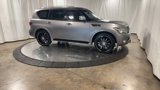 Used 2014 INFINITI QX80 4WD w/ Deluxe Touring Package image 2