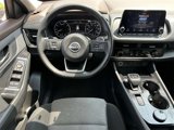 Used 2022 Nissan Rogue S image 2