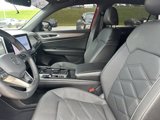 Used 2024 Volkswagen Atlas Cross Sport SE w/ Panoramic Sunroof Package image 5