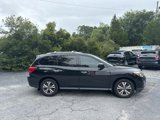 Used 2017 Nissan Pathfinder SL w/ SL Premium Package image 2
