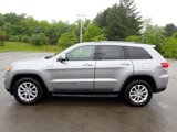 Used 2021 Jeep Grand Cherokee Laredo image 2