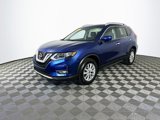 Used 2017 Nissan Rogue SV w/ SV Premium Package image 5