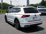 Used 2022 Volkswagen Tiguan SEL R-Line image 3