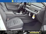 New 2025 Mitsubishi Outlander SE image 3
