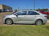 Used 2022 Toyota Corolla LE image 5