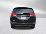 Used 2023 Chrysler Voyager LX image 4