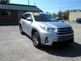 Used 2018 Toyota Highlander XLE image 2