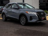 Used 2022 Nissan Kicks SV image 3