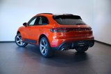 Certified 2024 Porsche Macan image 2