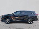 Used 2022 Toyota Highlander XLE image 2