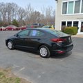 Used 2019 Hyundai Elantra SE image 3