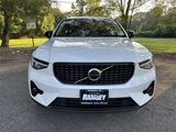 Certified 2023 Volvo XC40 B5 Plus image 3