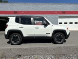 Used 2017 Jeep Renegade Trailhawk w/ Premium Trailhawk Package image 2