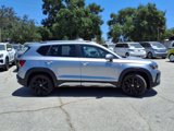 Certified 2022 Volkswagen Taos SE w/ IQ.Drive SE Package image 3
