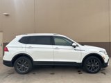 Used 2023 Volkswagen Tiguan SE image 3