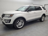 Used 2017 Ford Explorer XLT w/ Equipment Group 202A image 2