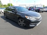 Used 2017 Honda Accord Sport image 2