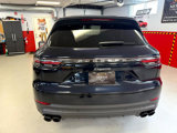 Used 2022 Porsche Cayenne Platinum Edition image 6