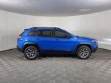 Used 2022 Jeep Cherokee Trailhawk image 5