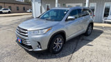 Used 2018 Toyota Highlander XLE image 3