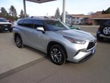 Used 2022 Toyota Highlander XLE image 3